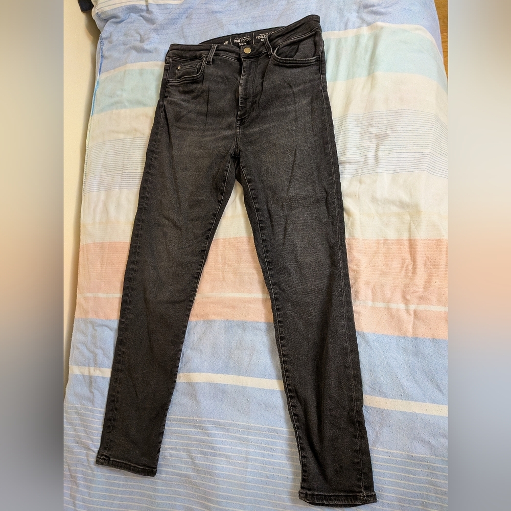 H&M Faded Black Skinny Jeans